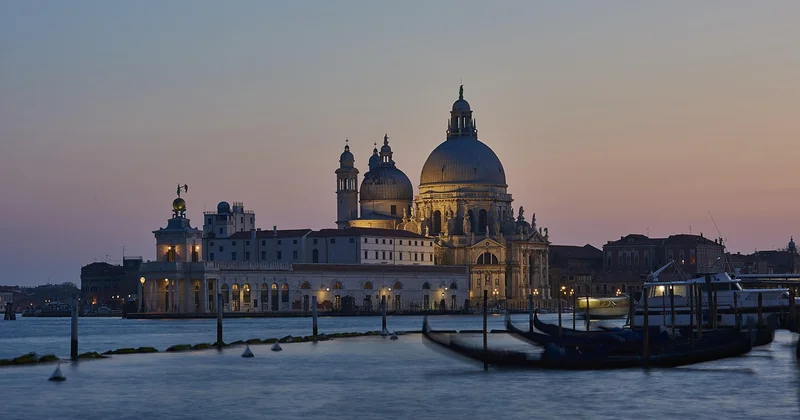 Quelles sont les options disponibles pour une croisière romantique ?